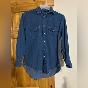 Wrangler Men’s Denim Pearl Snap Shirt
